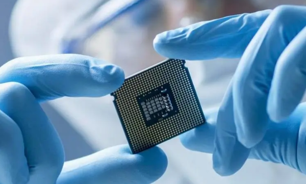 日媒:美(měi)國陷入對(duì)華半導體管制效果停滞的(de)焦慮 日媒:美(měi)國陷入對(duì)華半導體管制效果停滞的(de)焦慮